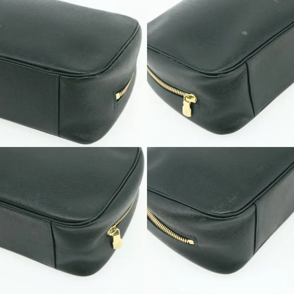 Louis Vuitton Taiga Trousse Toilette GM Clutch Bag Epicea Green